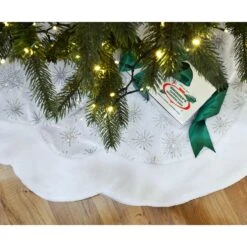 48 Inch White Velvet Tree Skirt With Silver Snowflakes -Christmas Decoration Store 1231310 web 3
